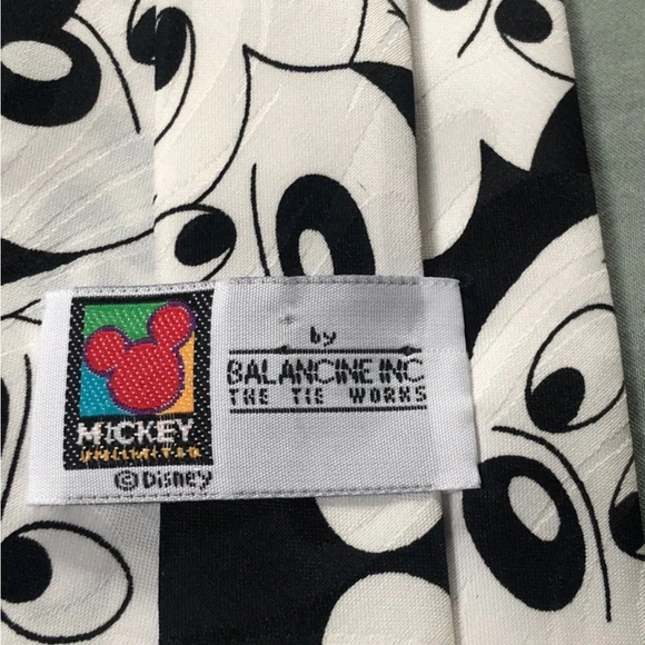 Disney Mickey Tie - Picture 2 of 4